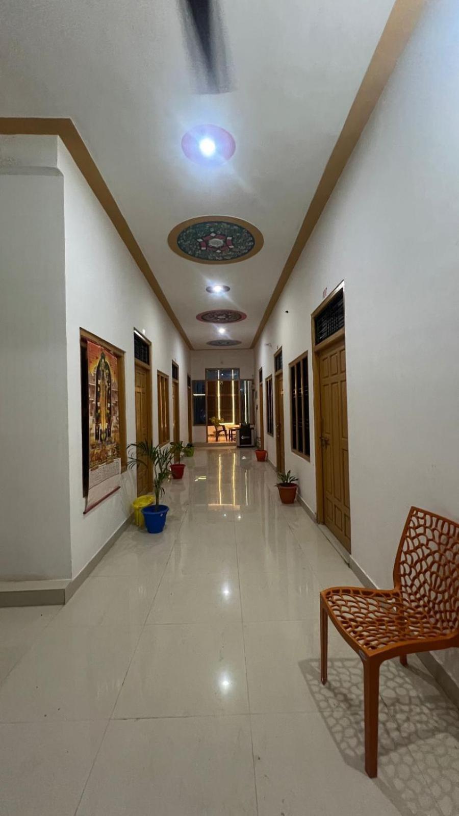 Veda Palace, 900 Meter Distancce From Temple Ayodhya Eksteriør billede
